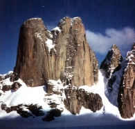 Image 1995 Mt Asgard 2011m, Terre de baffin